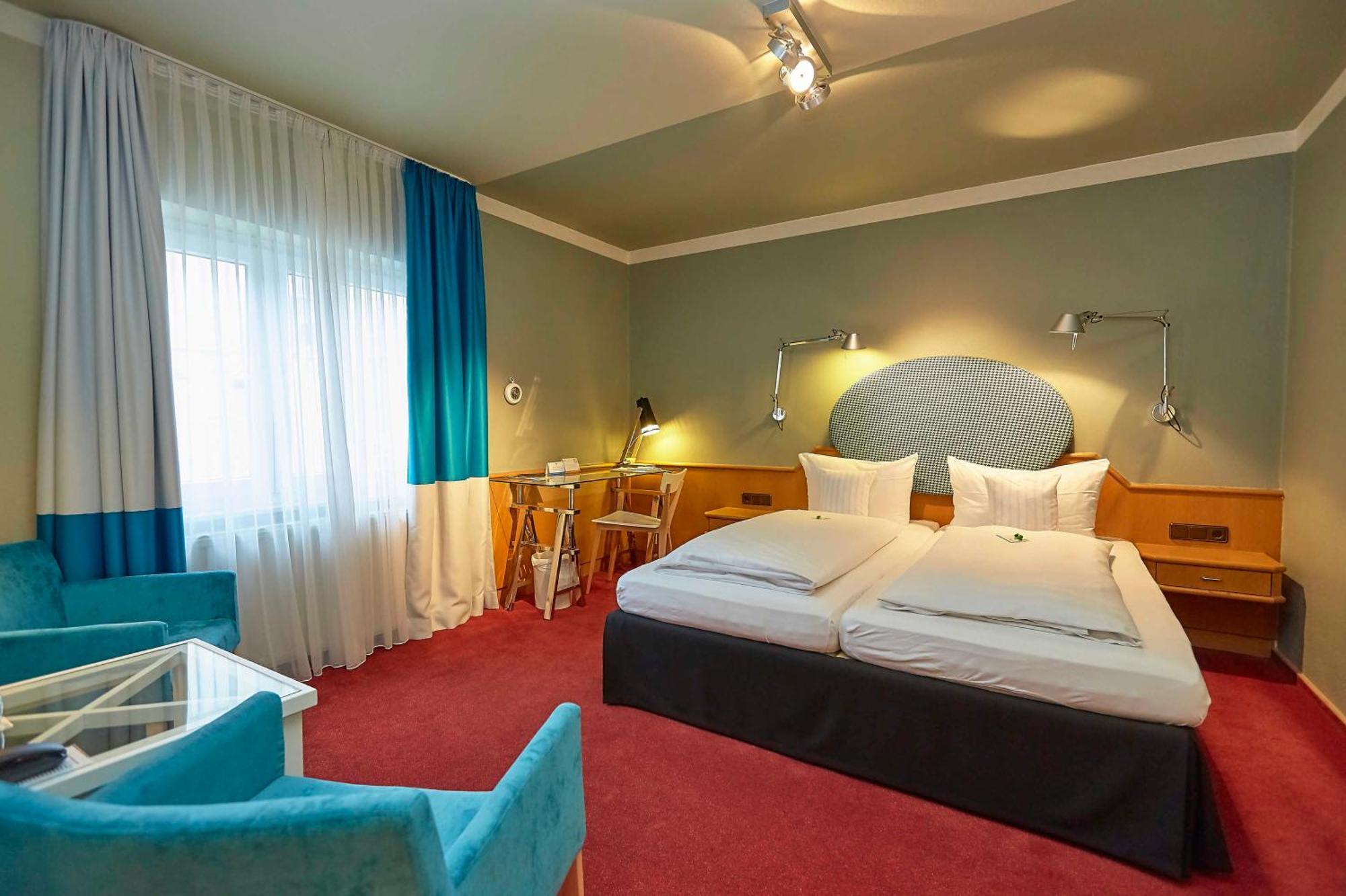 Flair Hotel Zum Storchen Бад-Виндсхайм Экстерьер фото